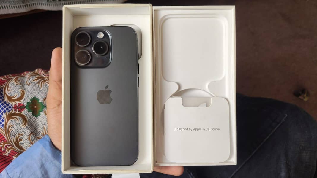 Apple iPhone 15 Pro 4