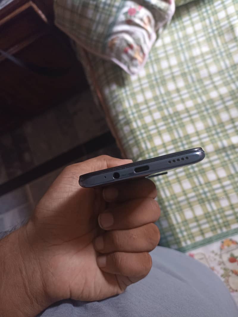 Infinix Note 8 4