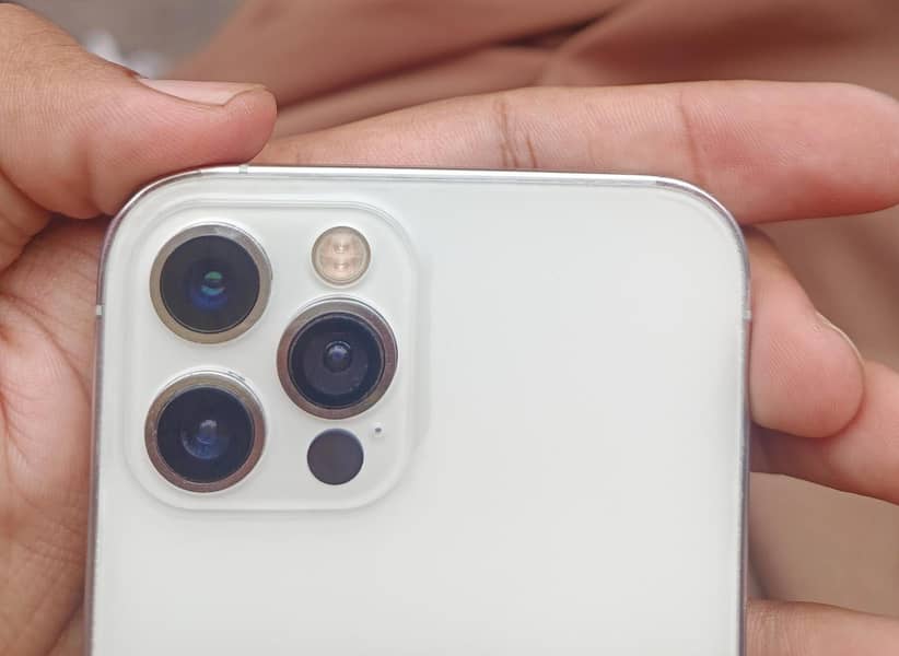 Apple iPhone 12 Pro 0