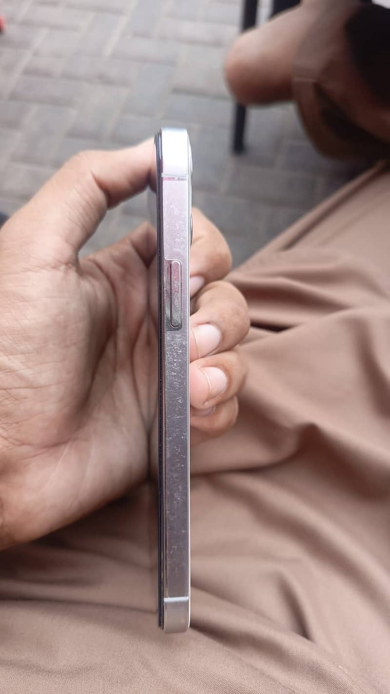 Apple iPhone 12 Pro 8