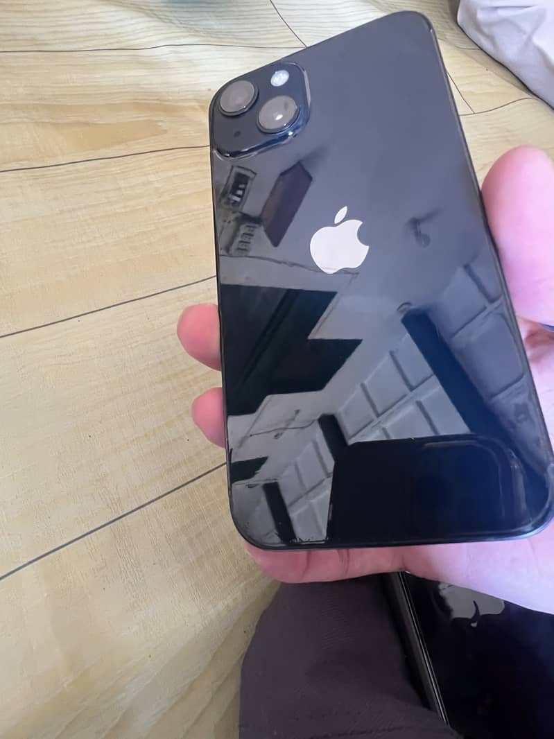 Apple iPhone 13 1
