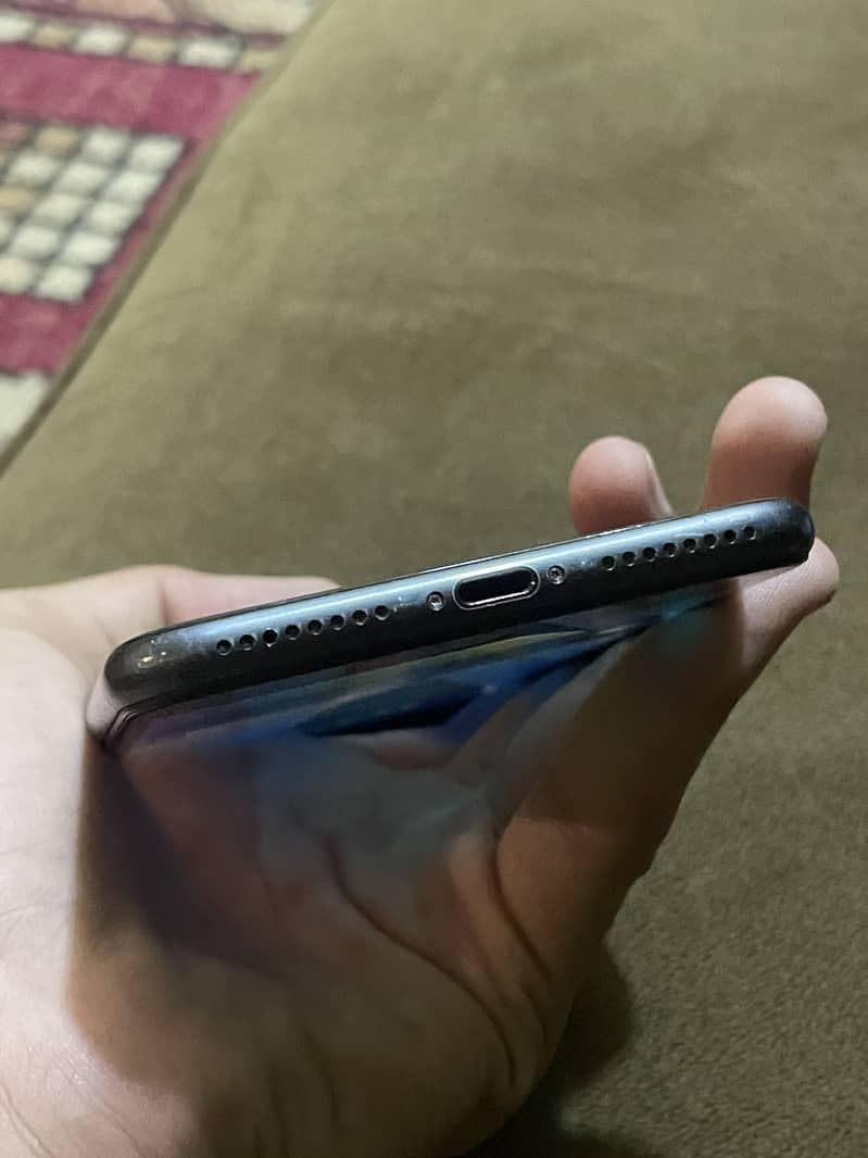 Apple iPhone 8 Plus 1