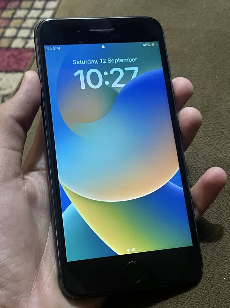 Apple iPhone 8 Plus 5