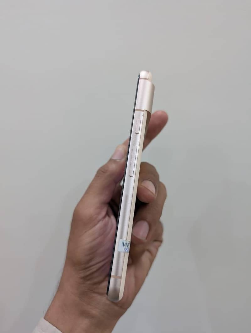 Google Pixel 8 4