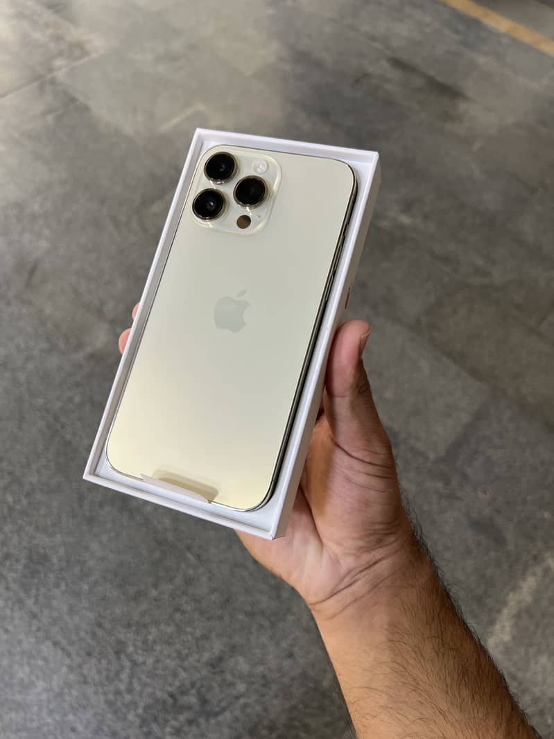 Apple iPhone 14 Pro Max 0