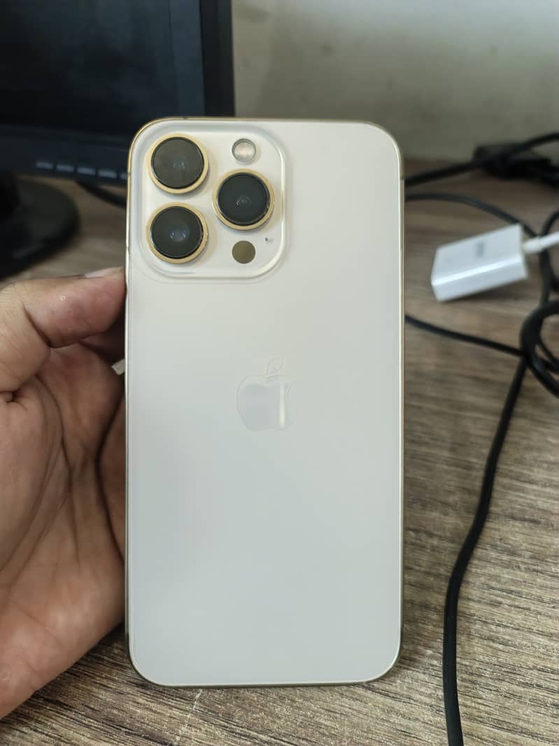 Apple iPhone 13 Pro 3