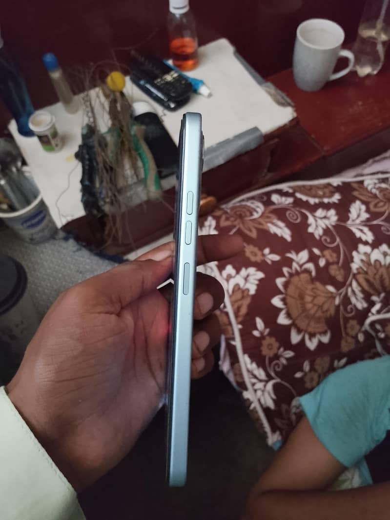 Tecno CAMON 40 1