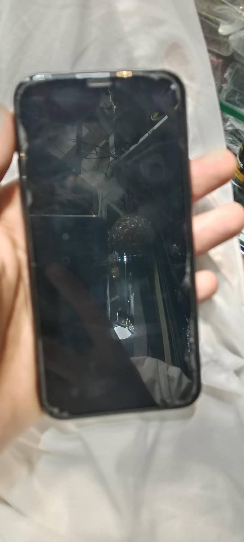 Apple iPhone 11 Pro 4