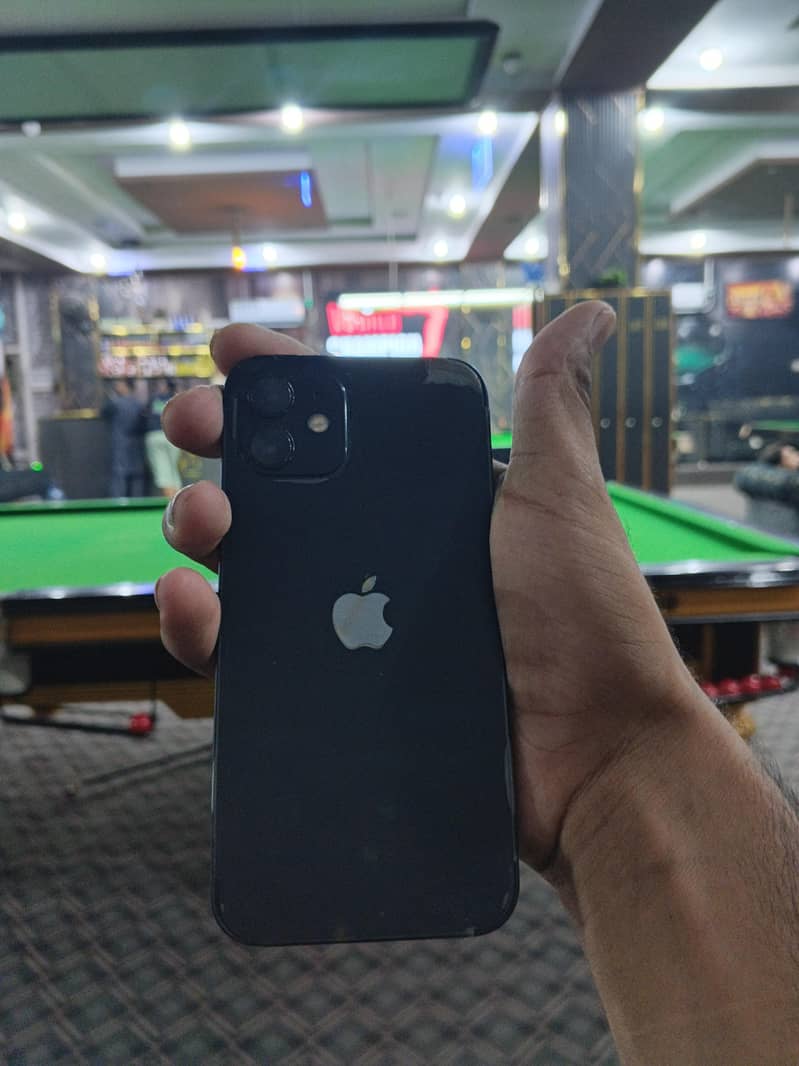 Apple iPhone 12 3