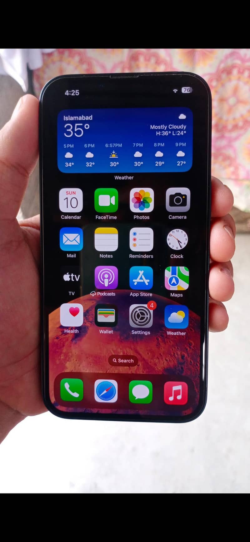 Apple iPhone 13 0