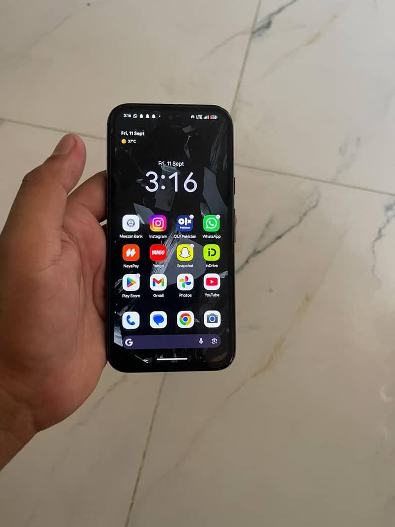 Google Pixel 8a 2