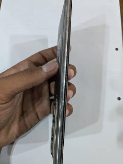 Infinix Hot 50 Pro Plus.          change possible google pixel 7 pro .
