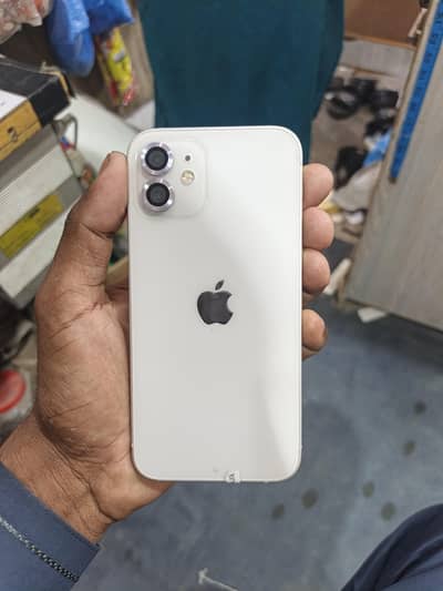 Apple iPhone 12