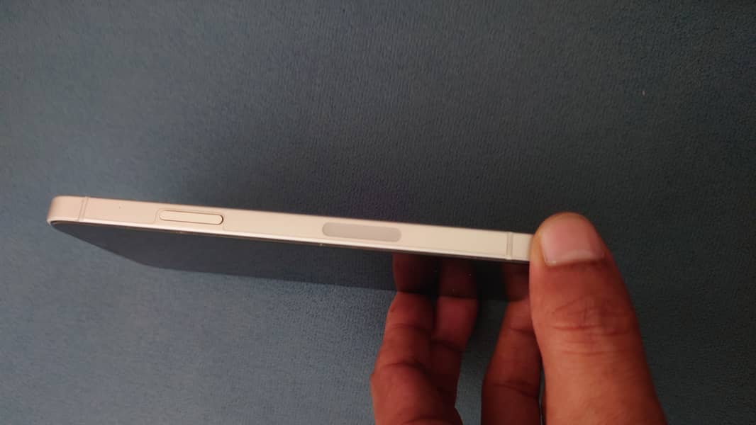 Apple iPhone 12 2