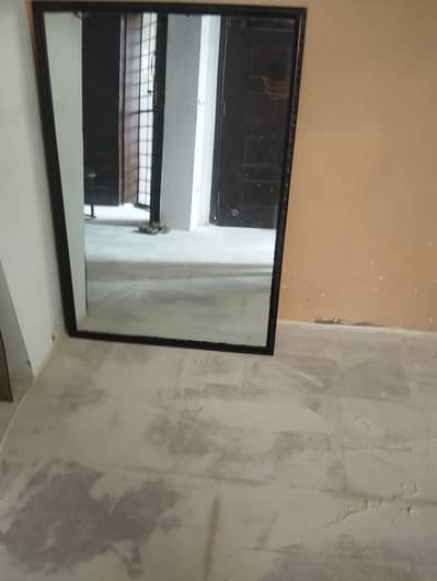 Wall hanging mirror