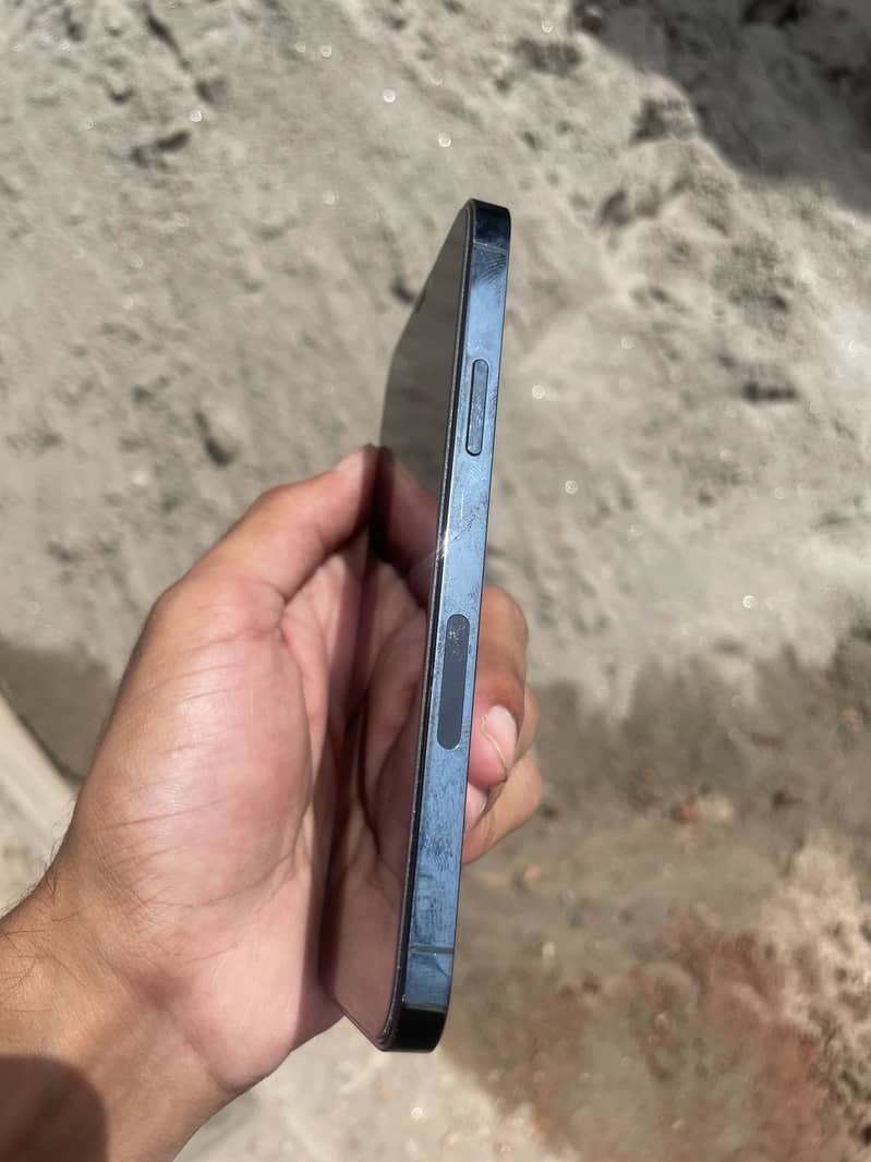 Apple iPhone 12 Pro 1