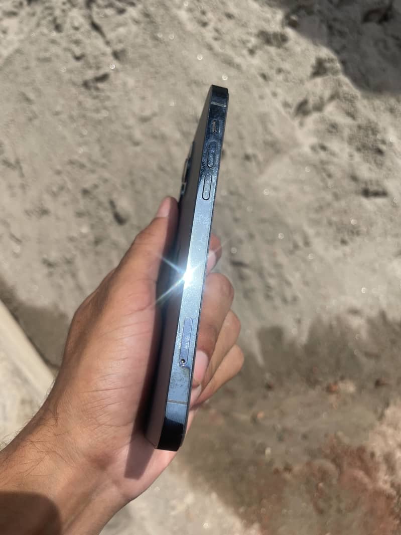 Apple iPhone 12 Pro 3
