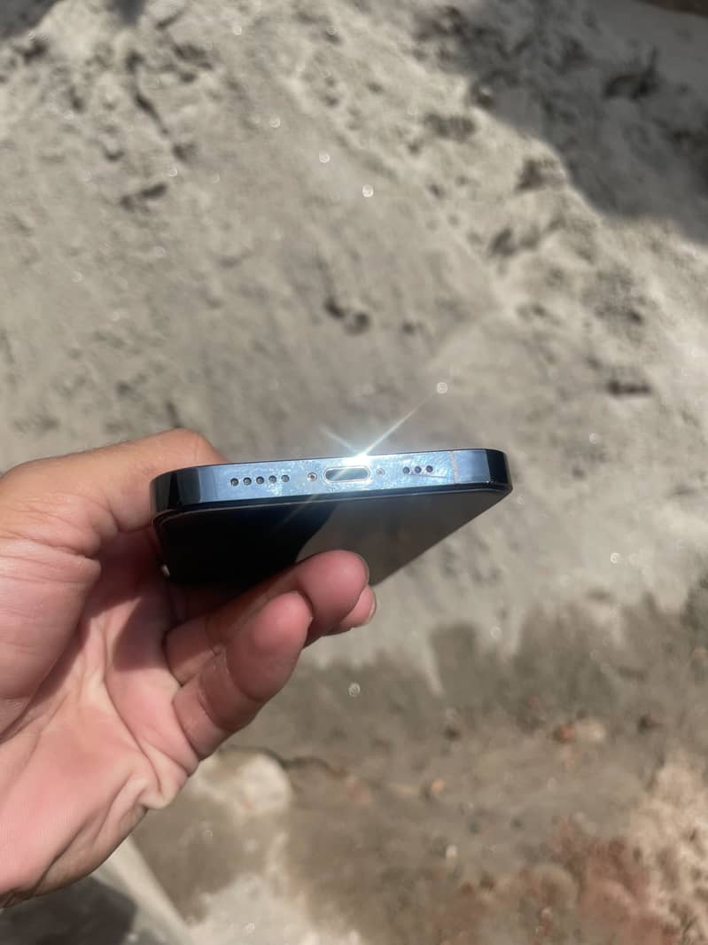 Apple iPhone 12 Pro 4