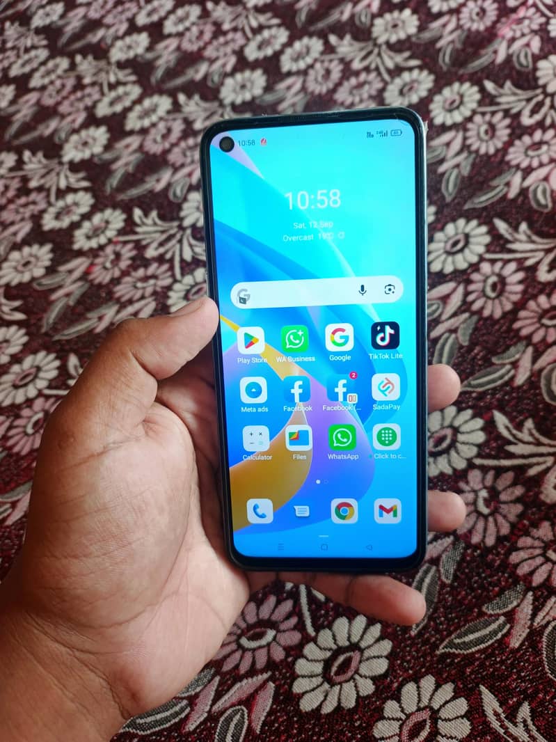 OPPO A76 1