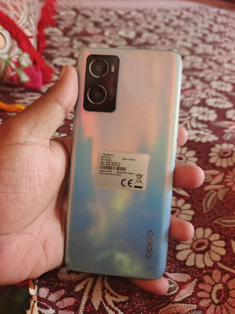 OPPO A76 3
