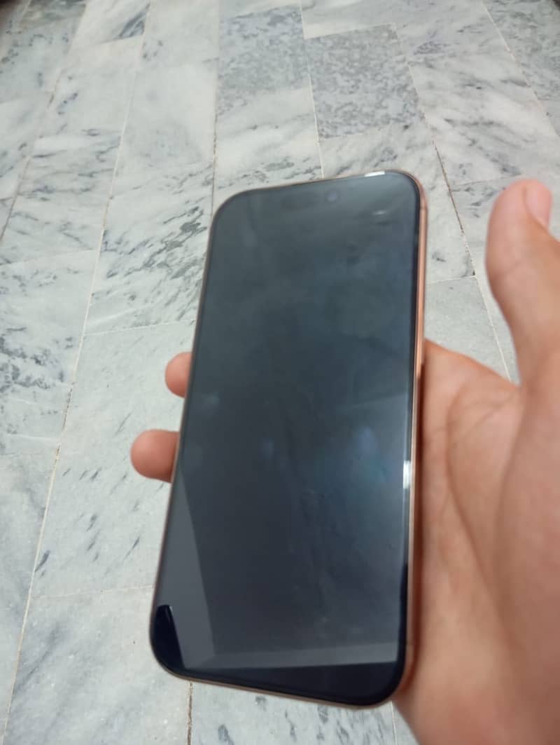 Apple iPhone 16 Pro 5
