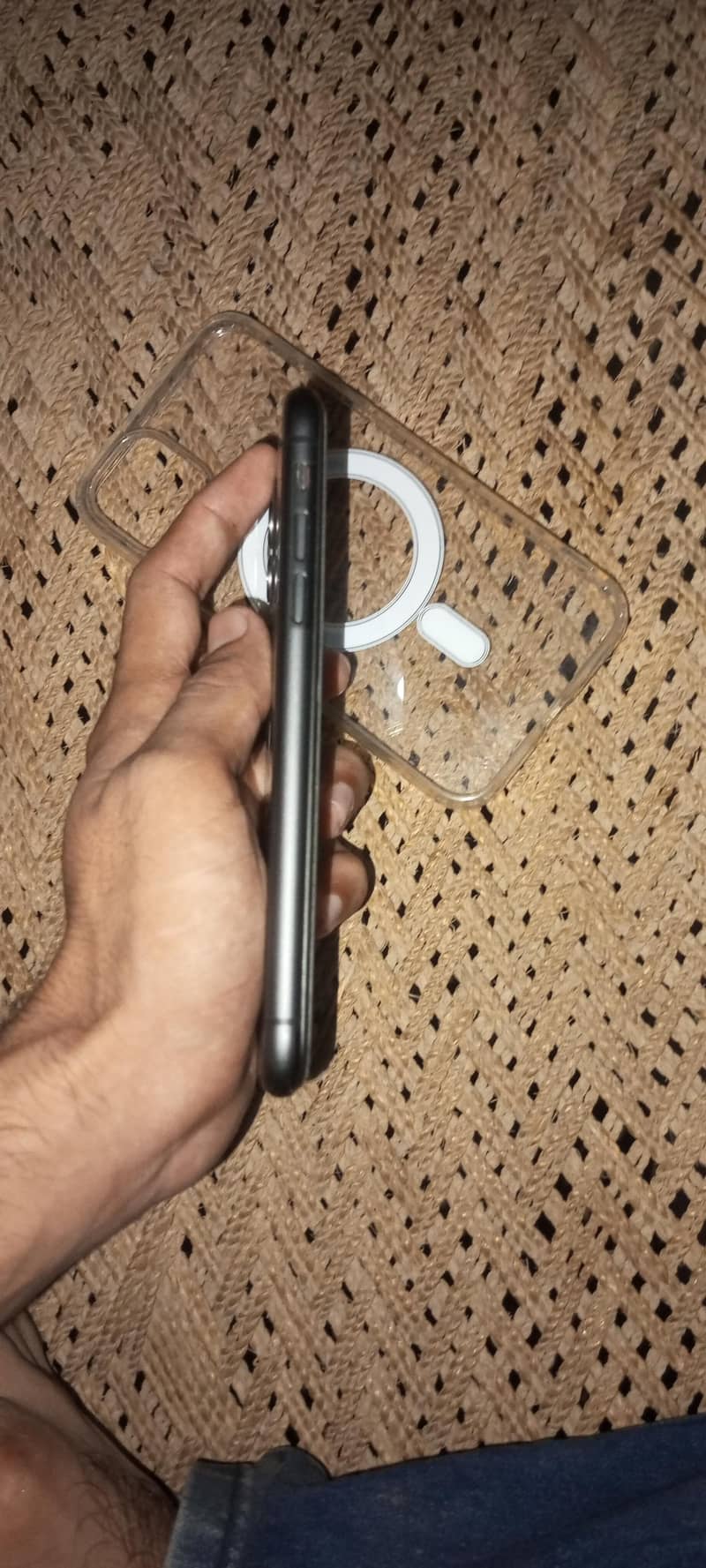 Apple iPhone 11 4