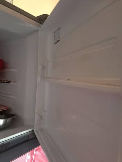 Haier fridge medium size
