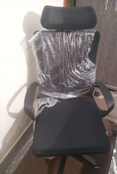 Brand New Table and chair available for sale