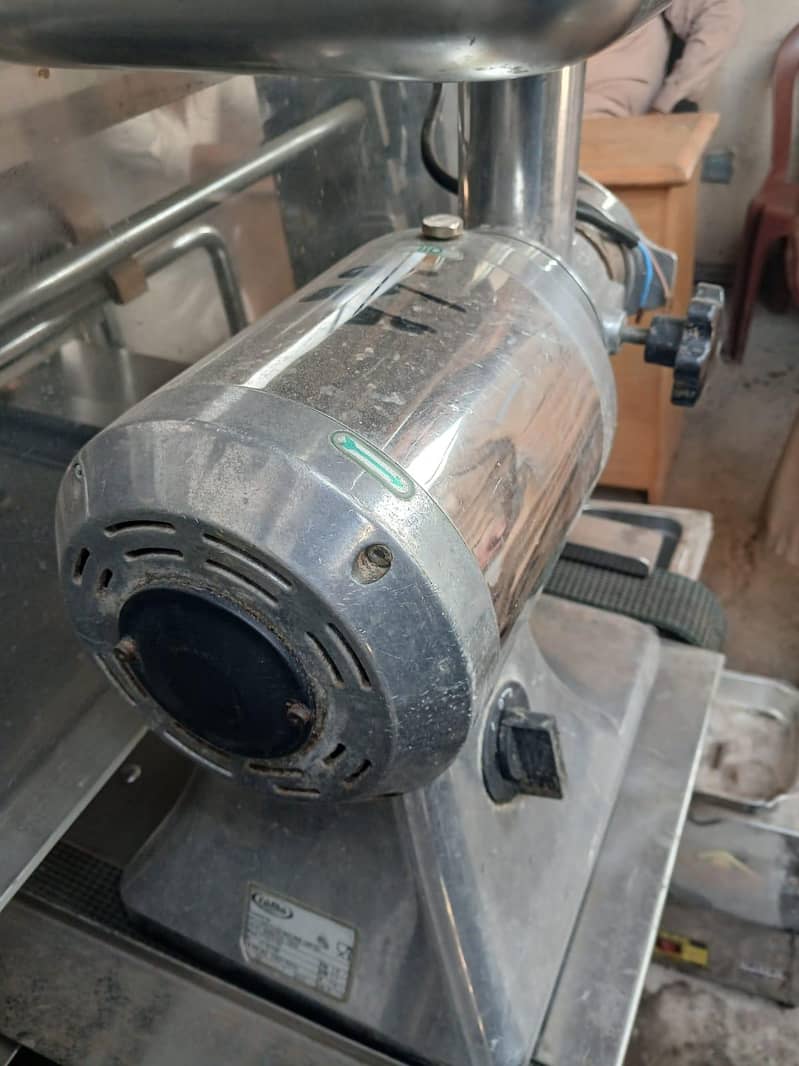 Mincing Machine Professional 1