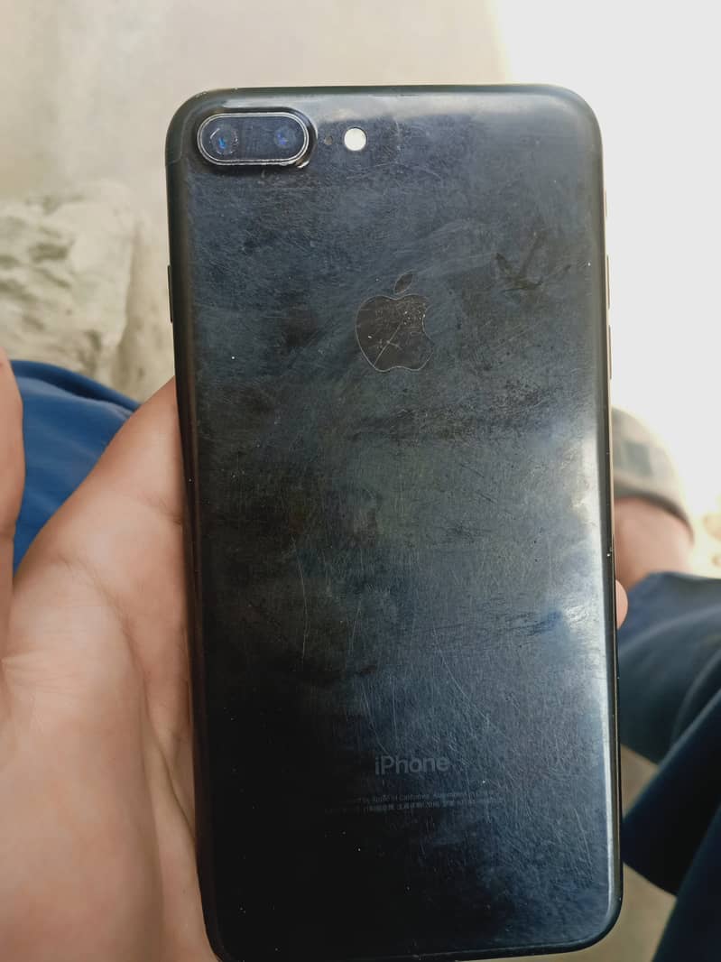Apple iPhone 7 Plus 0