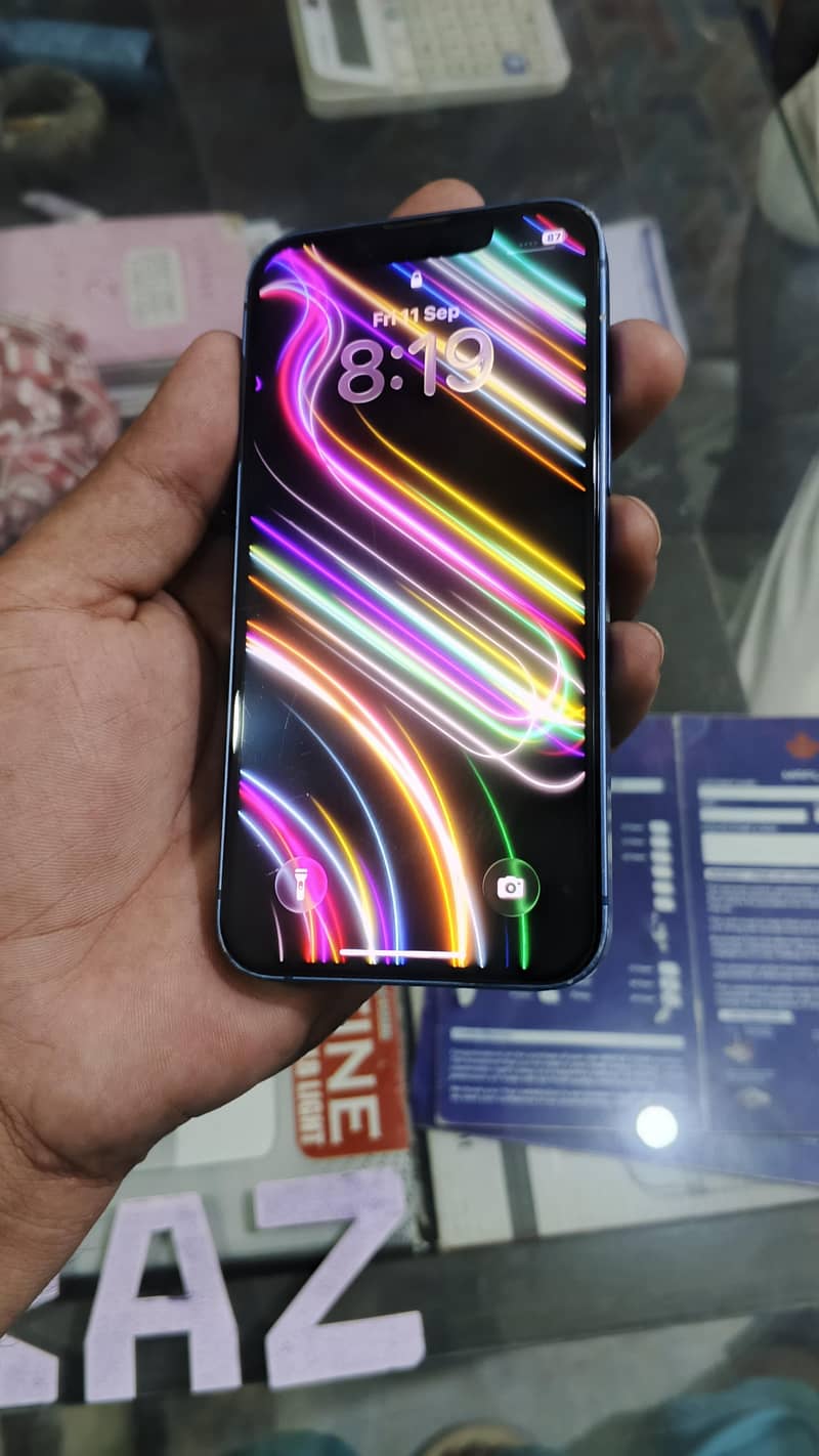Apple iPhone 13 mini 6