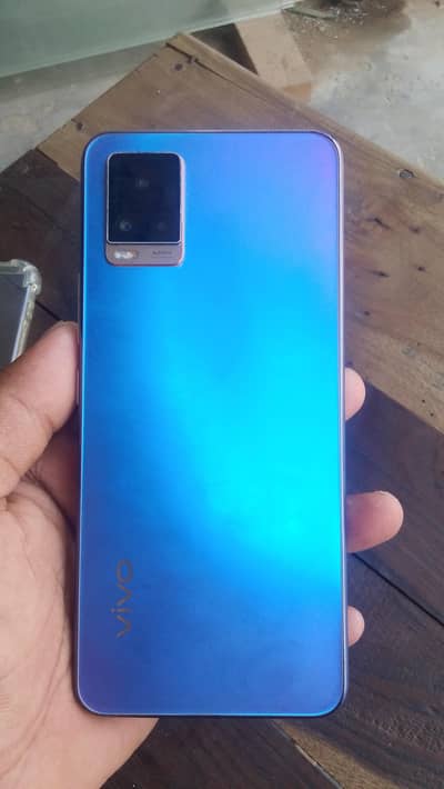 Vivo V20
