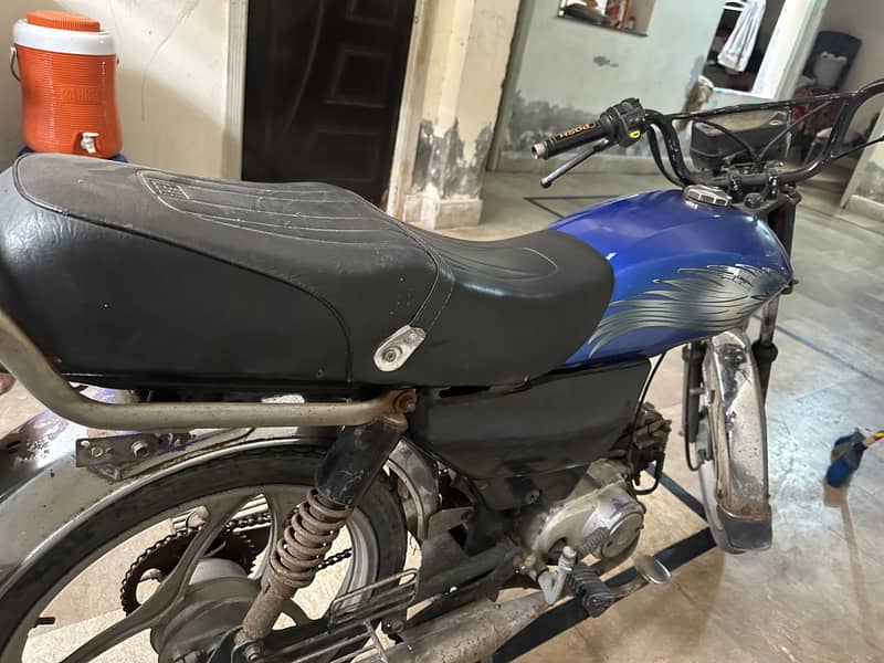 Unique 70 Cc 4