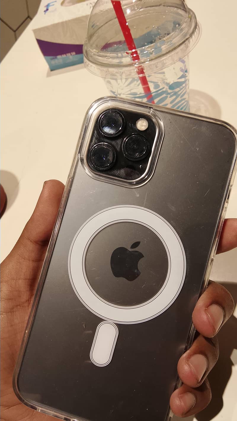 Apple iPhone 12 pro max 0