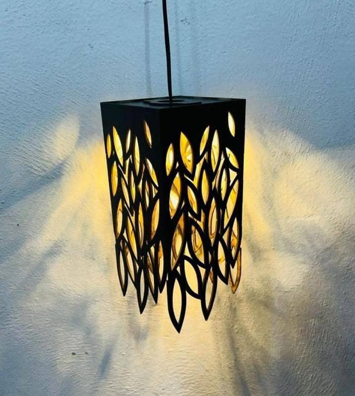 Decurated Leaf Lamp 2