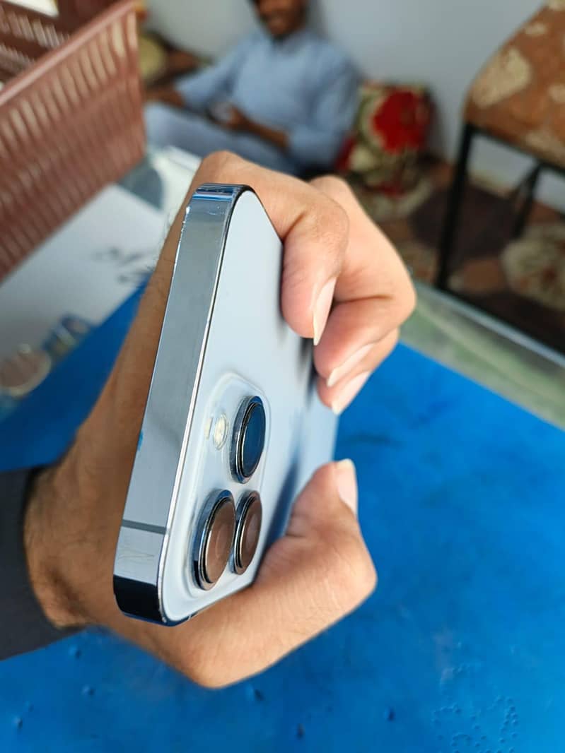 Apple iPhone 13 Pro 6