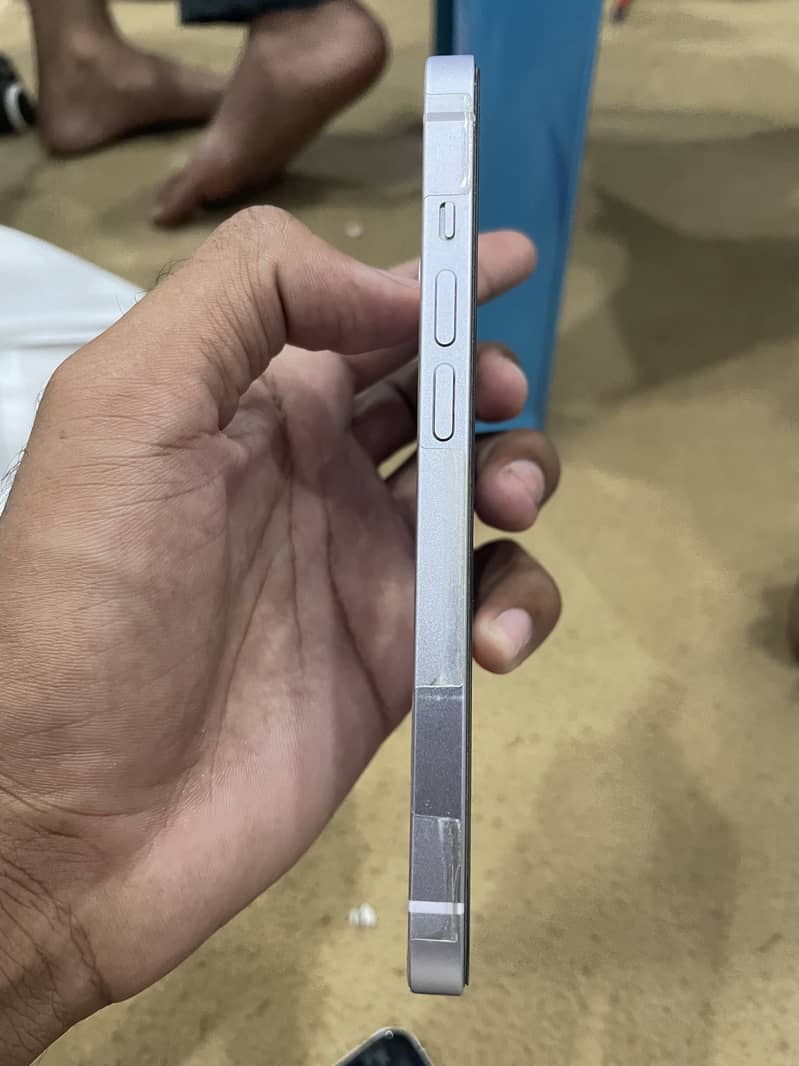 Apple iPhone 14 2