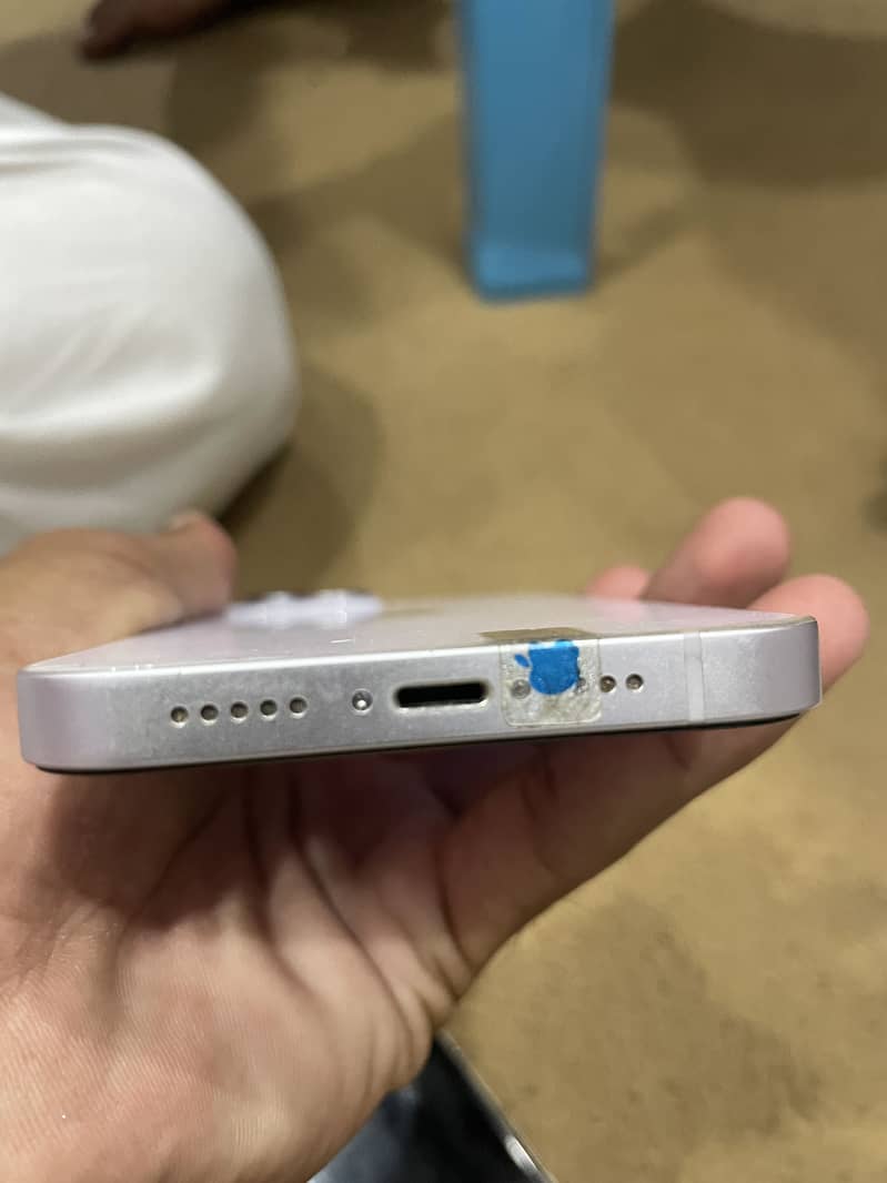Apple iPhone 14 3