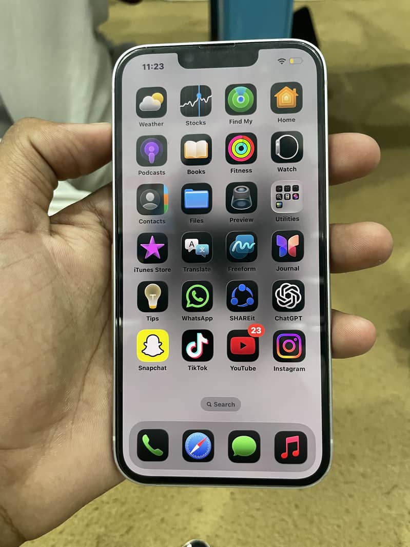 Apple iPhone 14 4