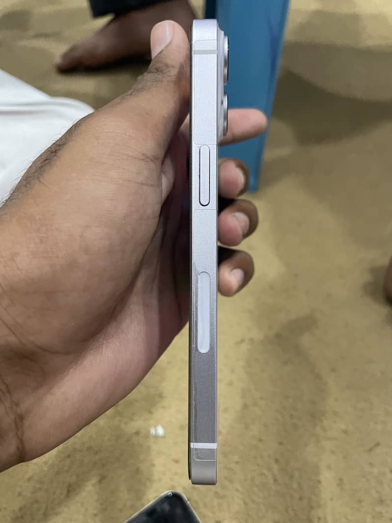 Apple iPhone 14 5