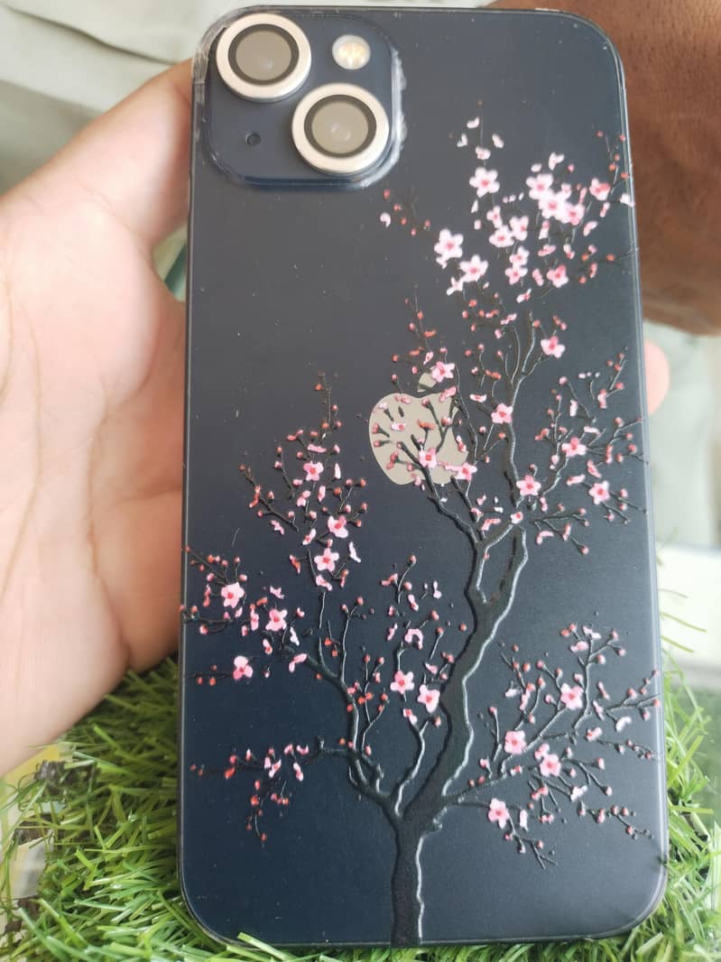 Apple iPhone 13 1