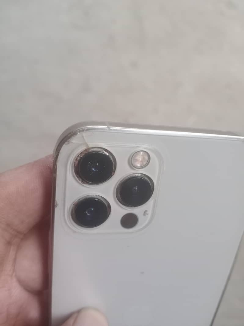 Apple iPhone 12 Pro 2