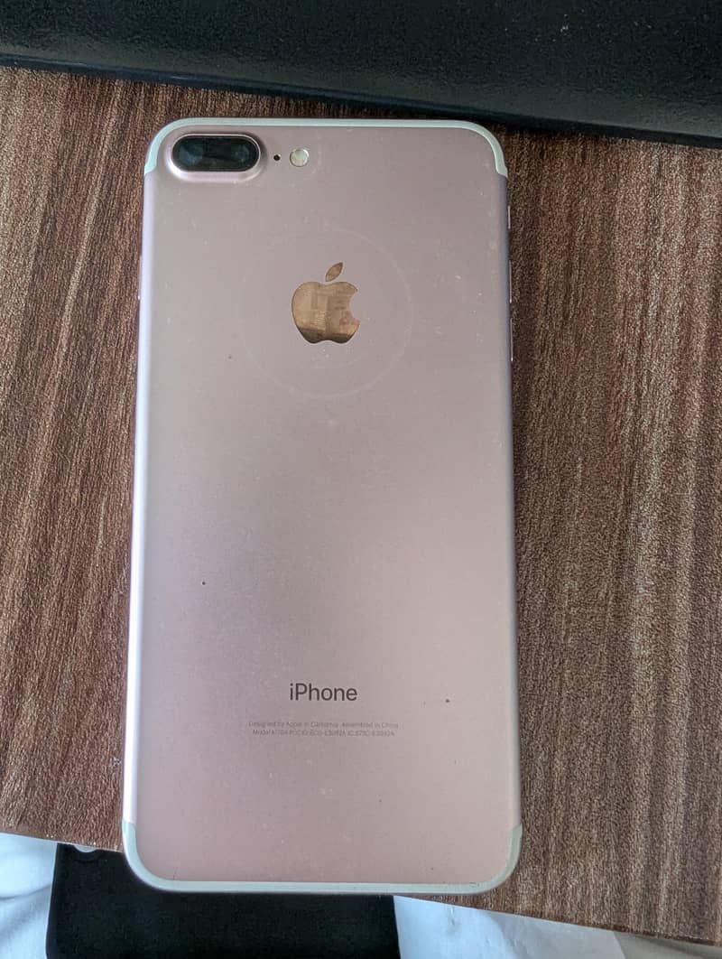Apple iPhone 7 Plus 1