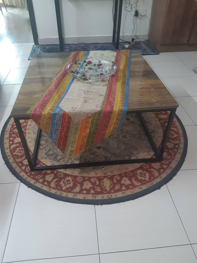 Centre Table size 3ft-3ft 0