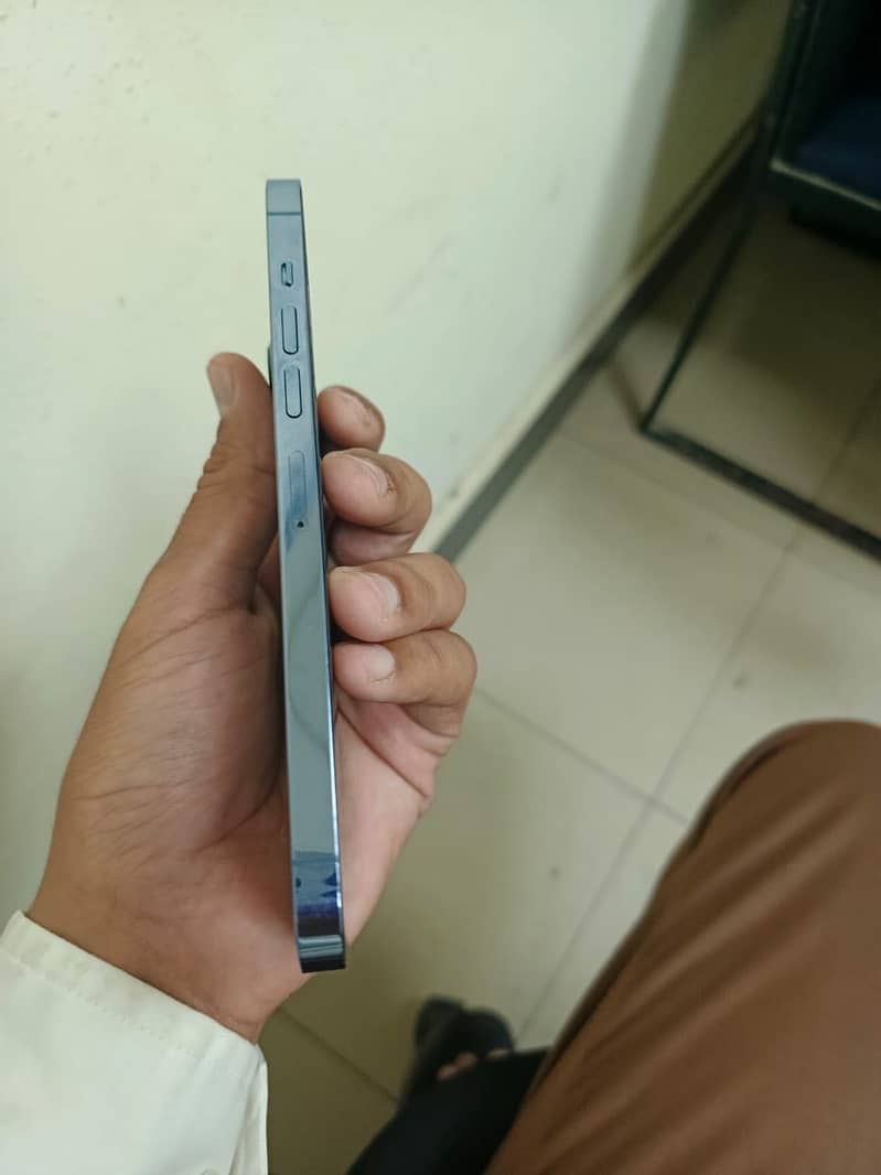 Apple iPhone 13 Pro Max 6