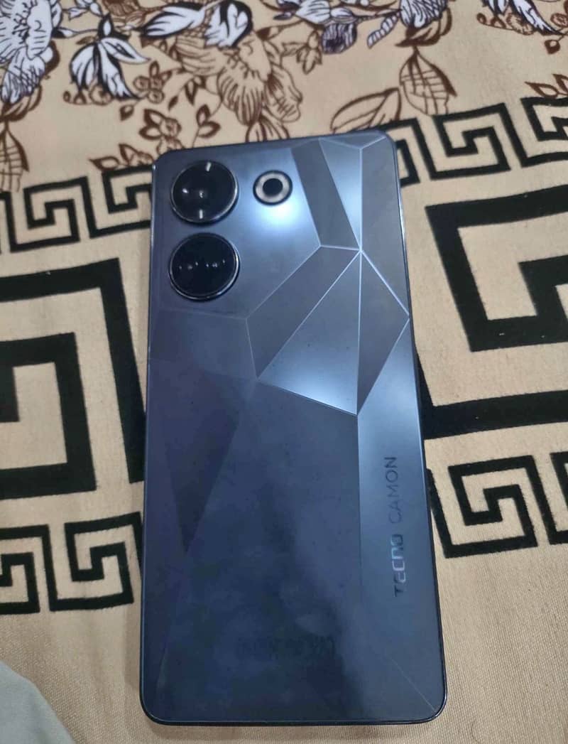 Tecno CAMON 20 0