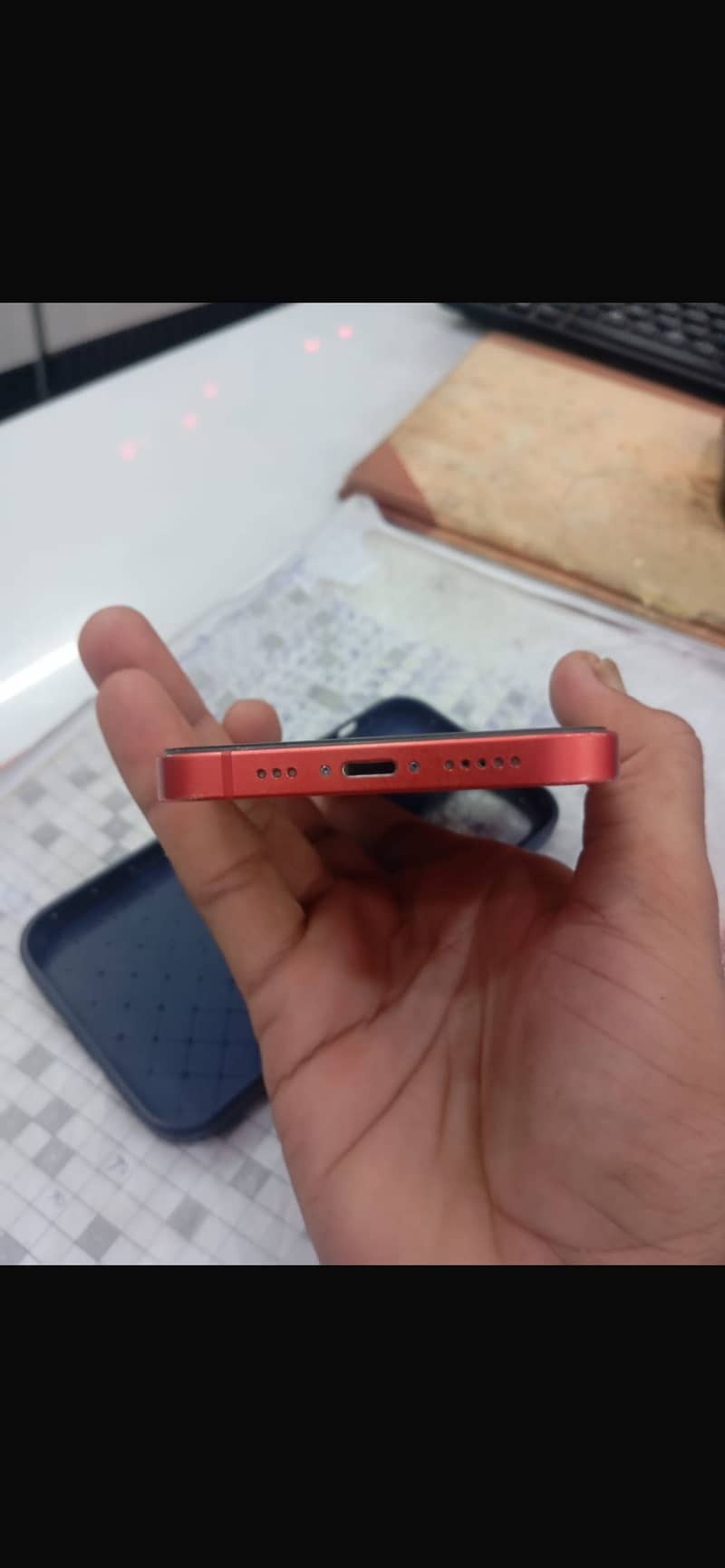 Apple iPhone 12 4