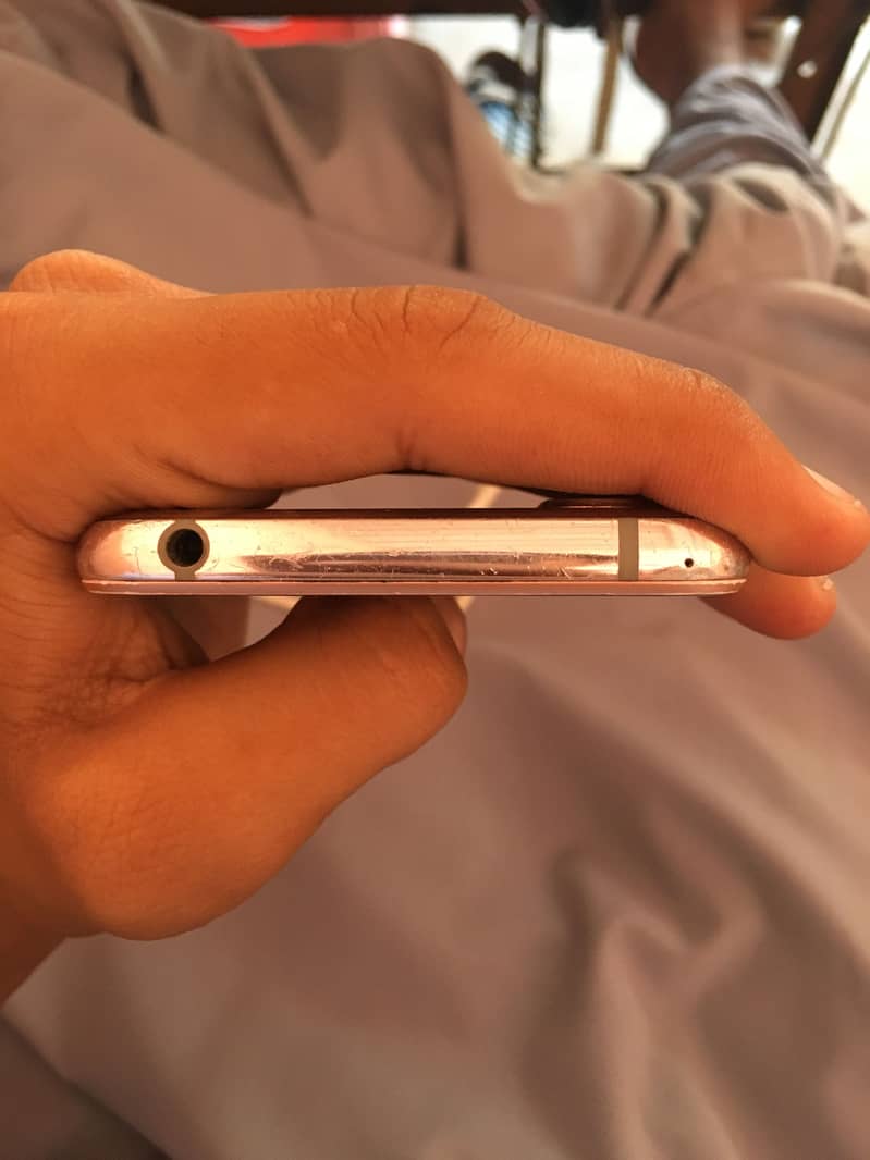 Sharp Aquos R2 exchange possible 4