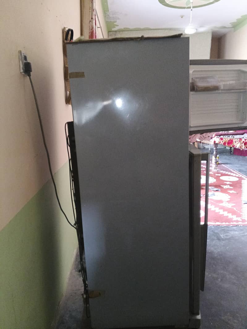 refrigerator 3