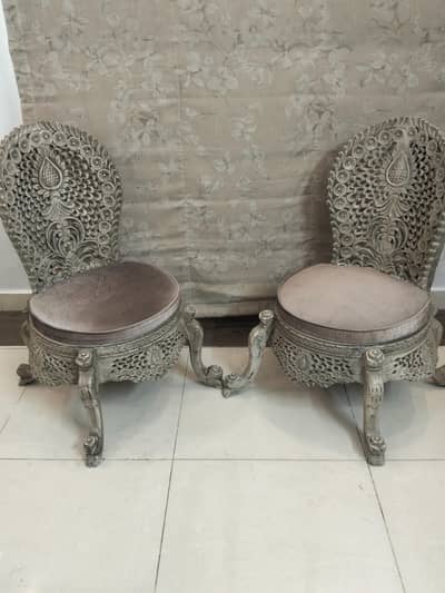 carving chairs